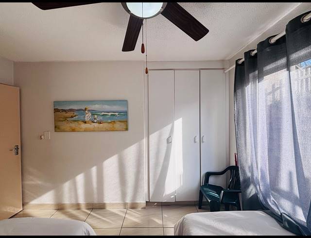 2 BEDROOM APARTMENT FOR SALE IN UVONGO BEACH